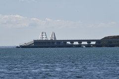 Движение машин по Крымскому мосту возобновили