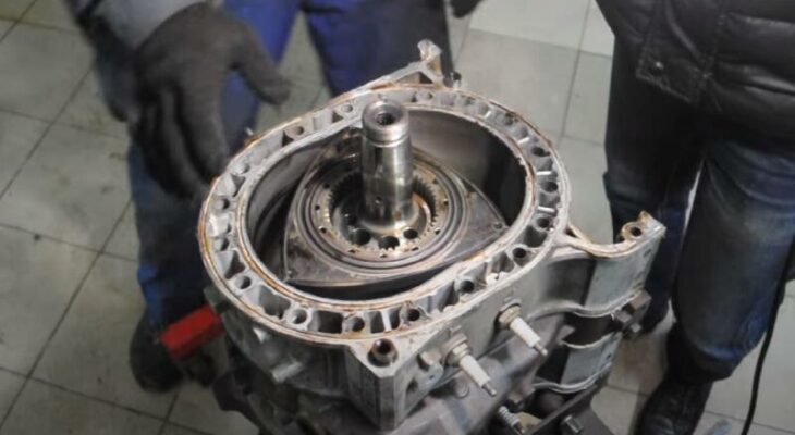 Разобрали роторное «сердце» Mazda RX-8 — что внутри